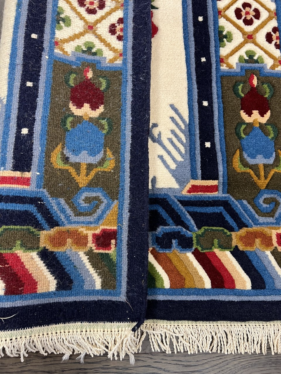 Wonderful vintage handmade Chinese rug - Hakiemie Rug Gallery