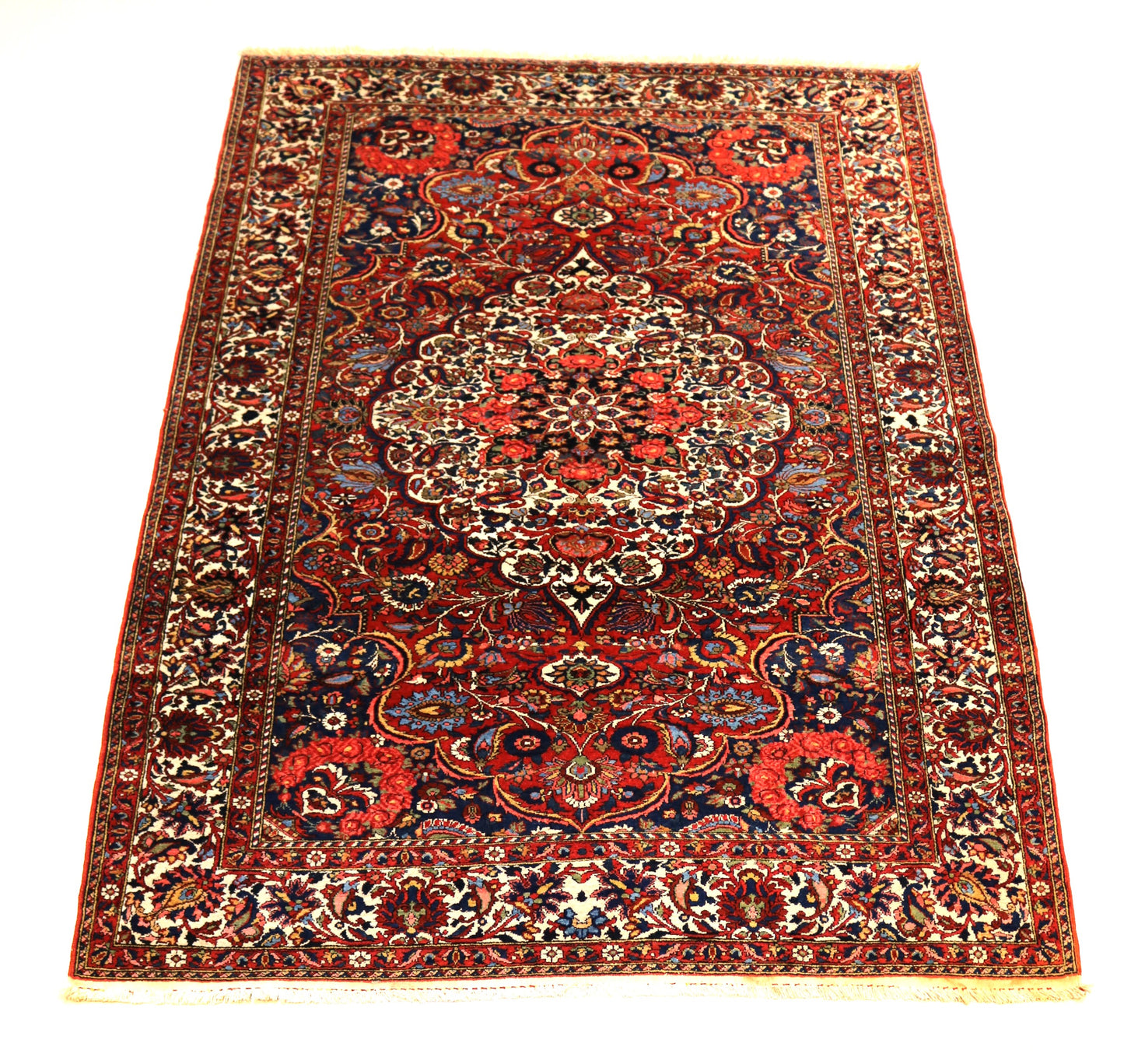 Bakhtiyar rug