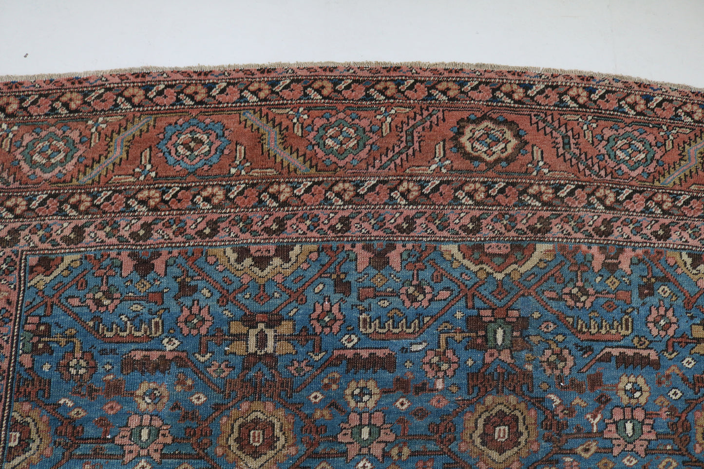 Antique Bakhshayesh carpet