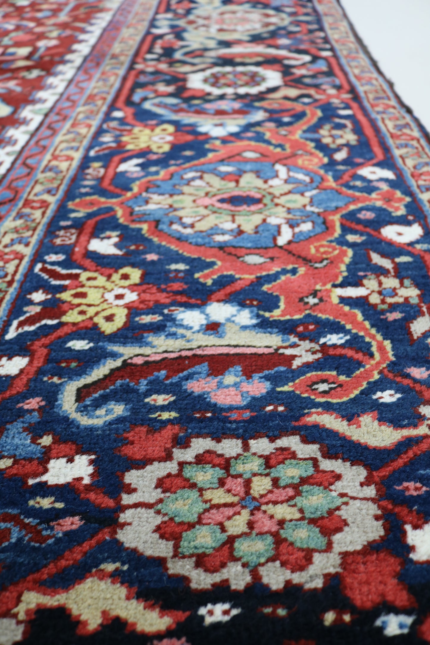 Fine Antique Heriz Carpet