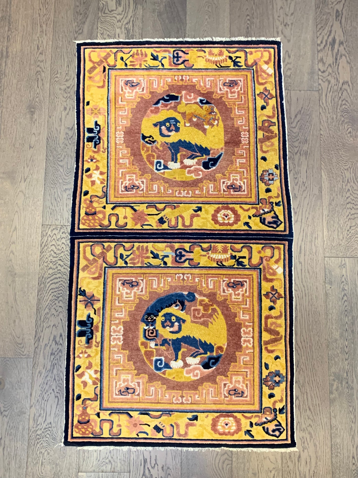 Antique Chinese FU dog design rug - Hakiemie Rug Gallery