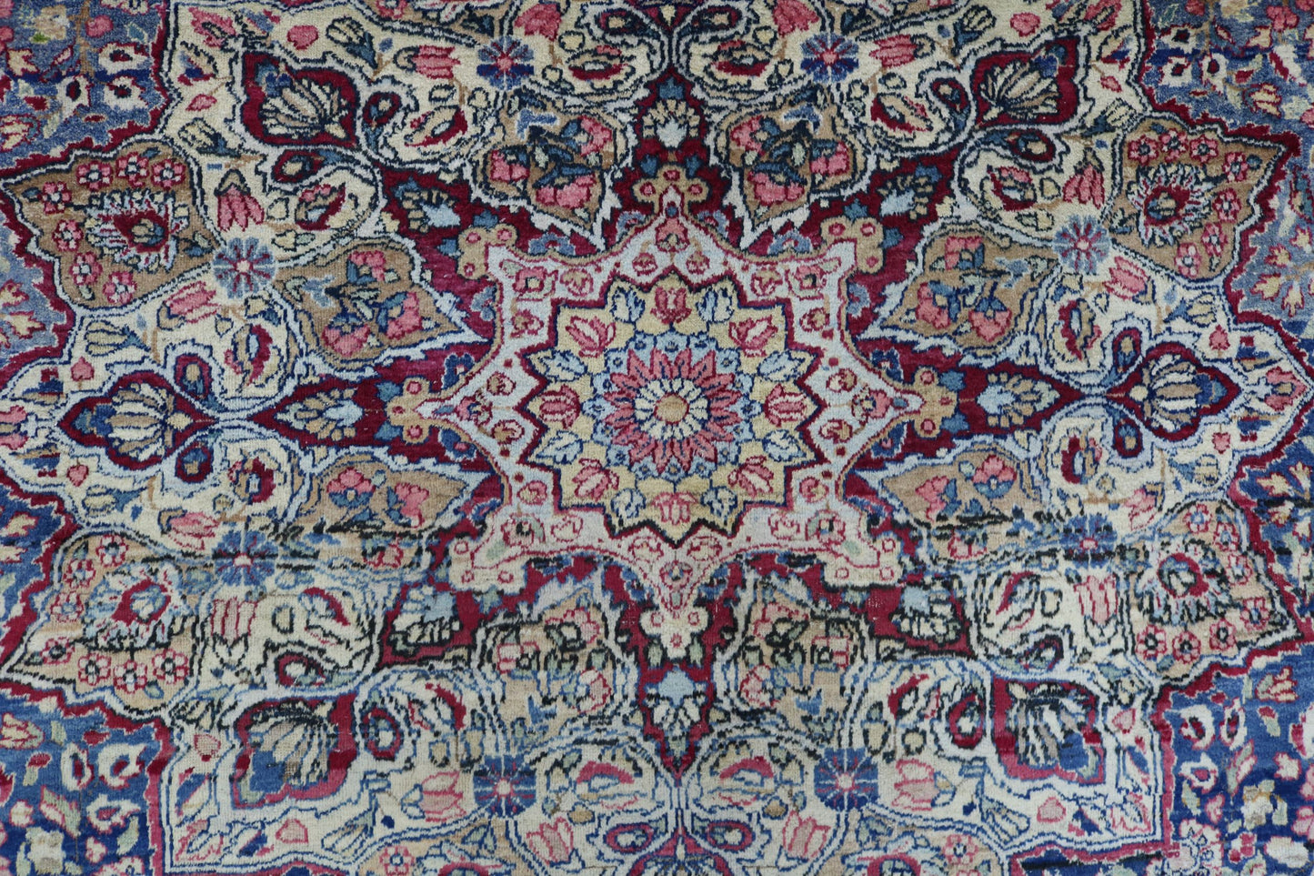 Antique Persian Lavar Kerman carpet - Hakiemie Rug Gallery