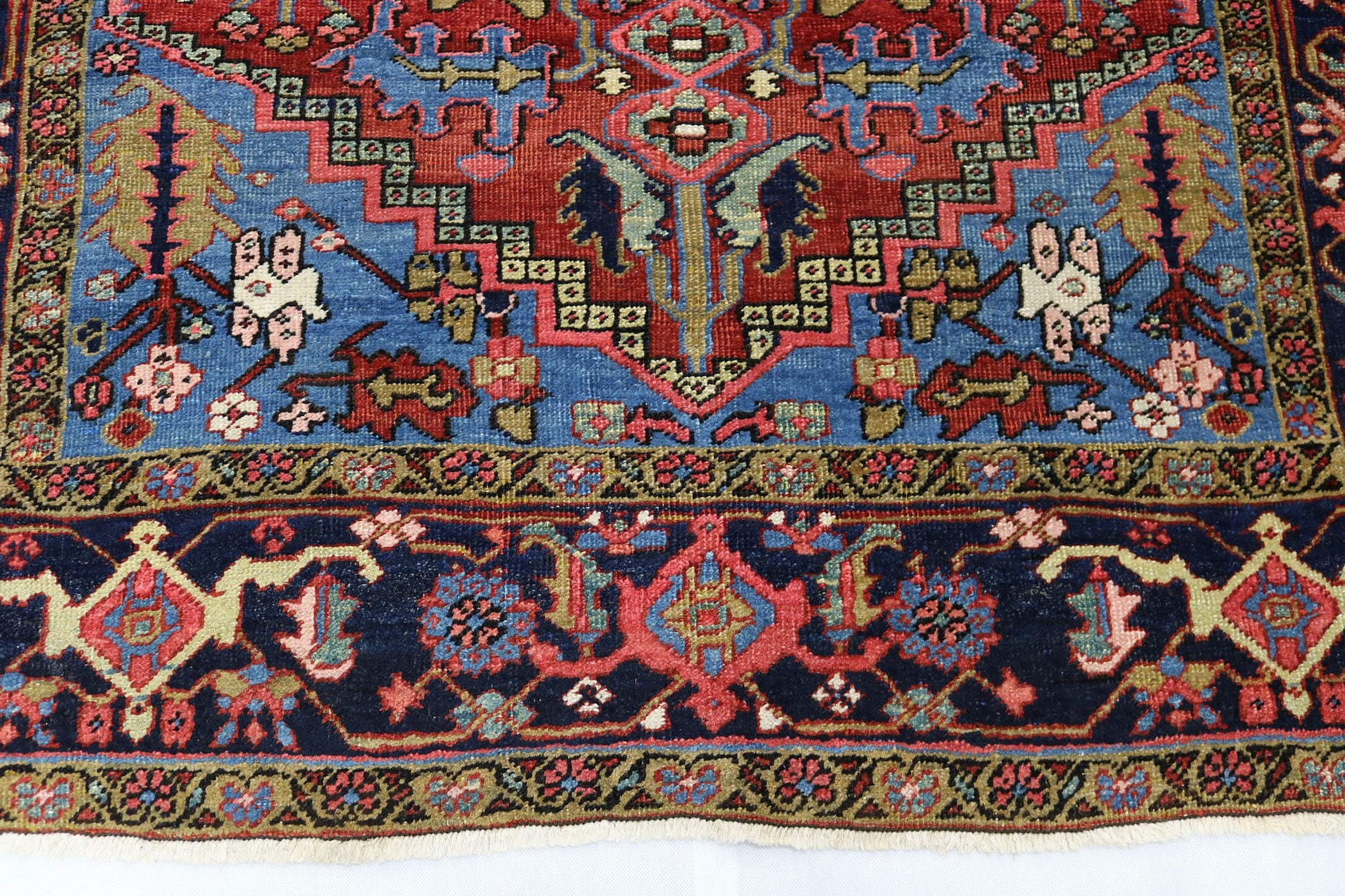 Antique Persian Heriz rug - Hakiemie Rug Gallery