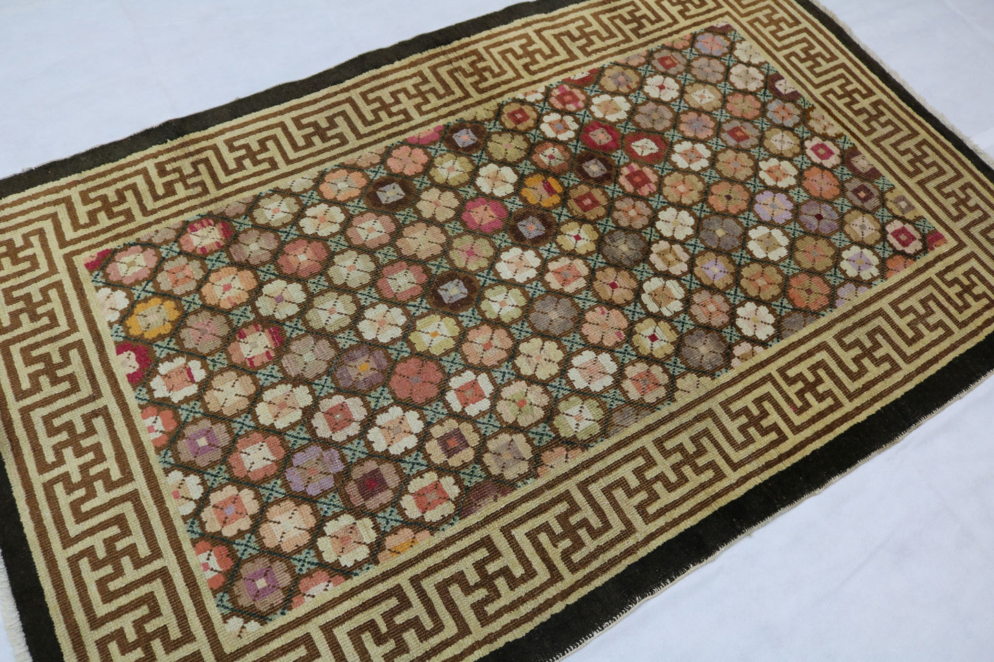 Antique Chinese Ningxia rug - Hakiemie Rug Gallery