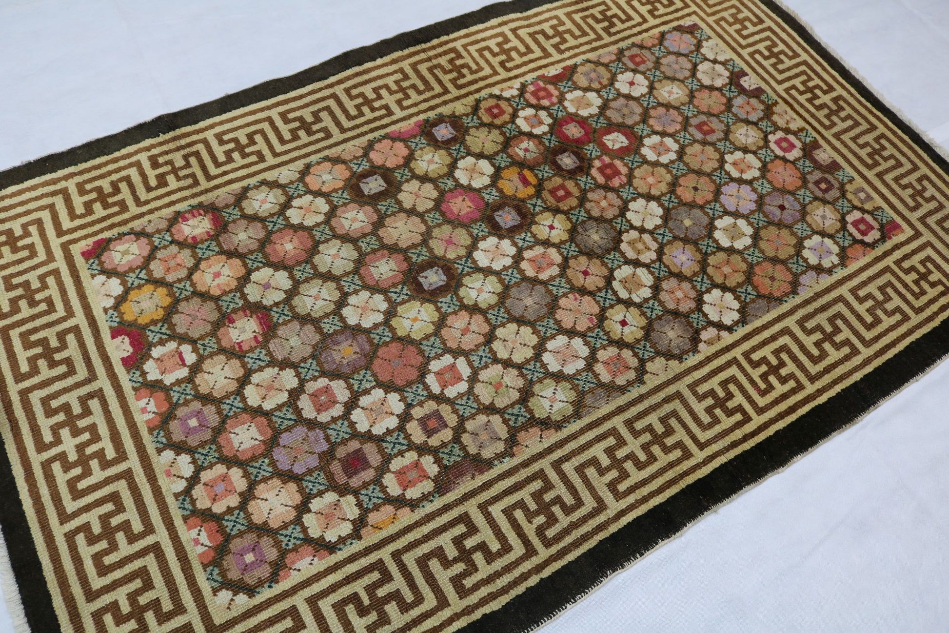 Antique Chinese Ningxia rug - Hakiemie Rug Gallery