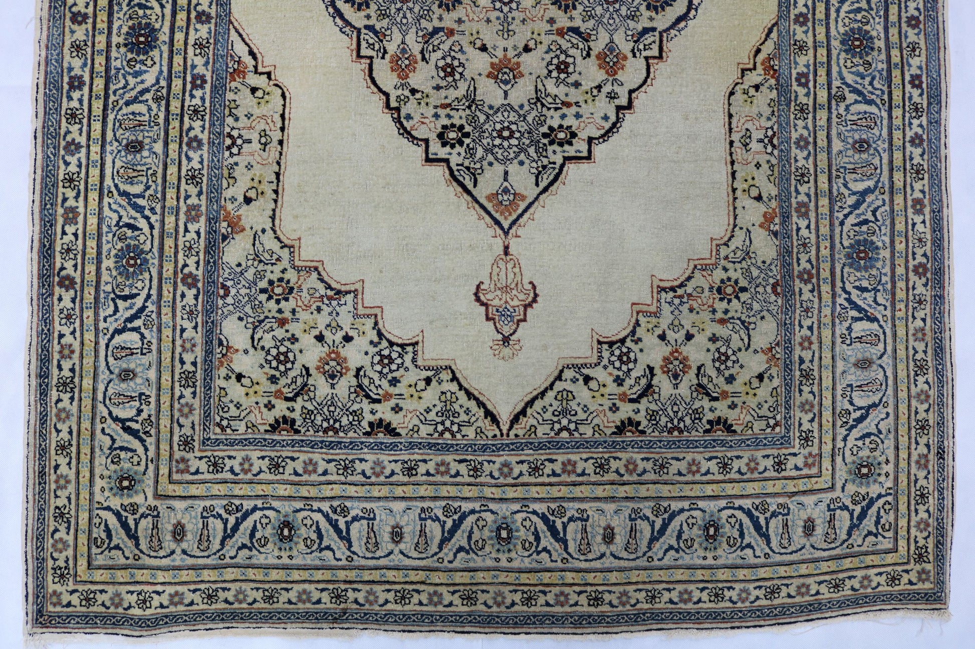 Wonderful Old Antique Haj-Jalili Tabriiz rug - Hakiemie Rug Gallery