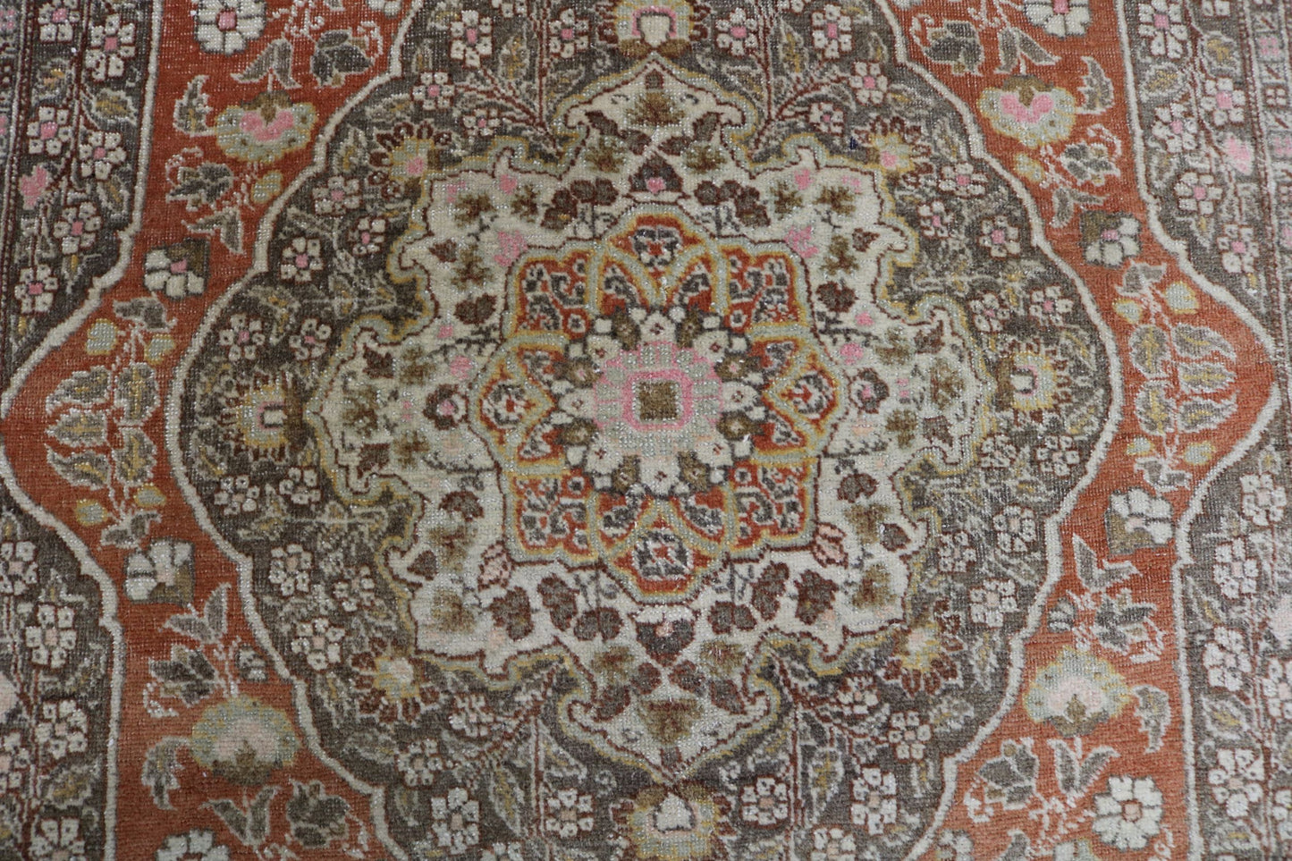 Wonderful Old Antique Haj-Jalili Tabriz rug - Hakiemie Rug Gallery