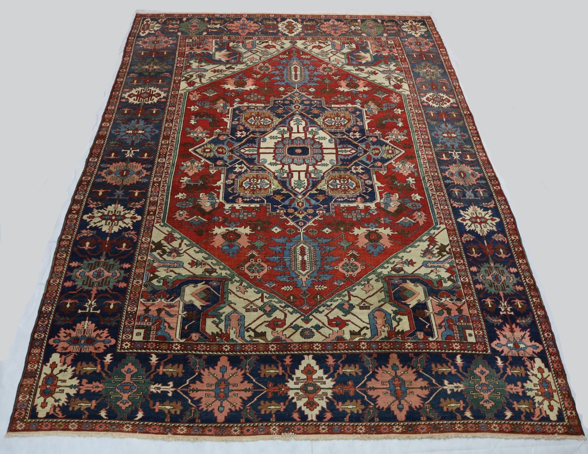 Antique Persian  Heriz Serapi Carpet - Hakiemie Rug Gallery