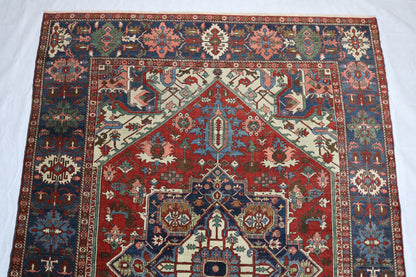 Antique Persian  Heriz Serapi Carpet - Hakiemie Rug Gallery