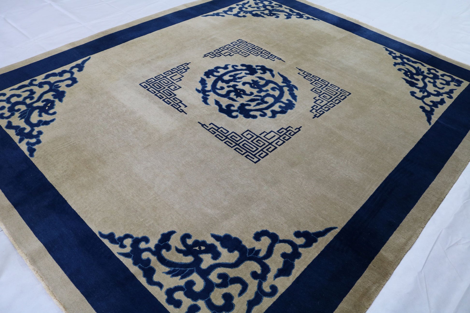 Antique Chinese Peking Carpet - Hakiemie Rug Gallery