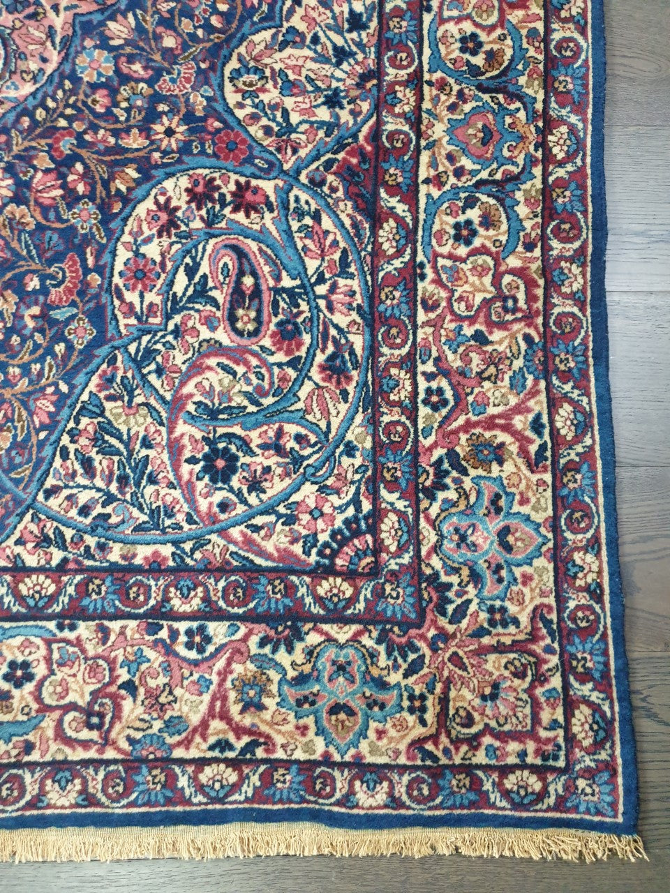 Wonderful antique Handmade Kierman Rug - Hakiemie Rug Gallery