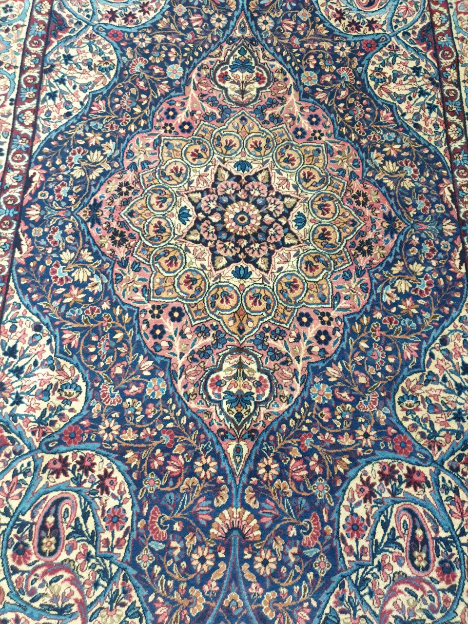 Wonderful antique Handmade Kierman Rug - Hakiemie Rug Gallery