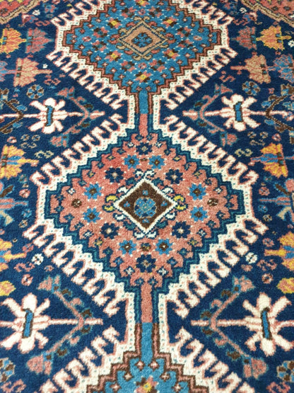 Amazing vintage Qashqai Yalameh Rug - Hakiemie Rug Gallery