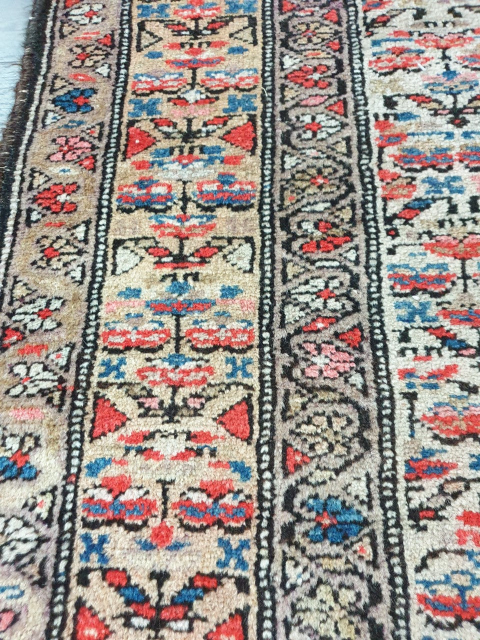 Beautiful antique North - West Persian Rug - Hakiemie Rug Gallery