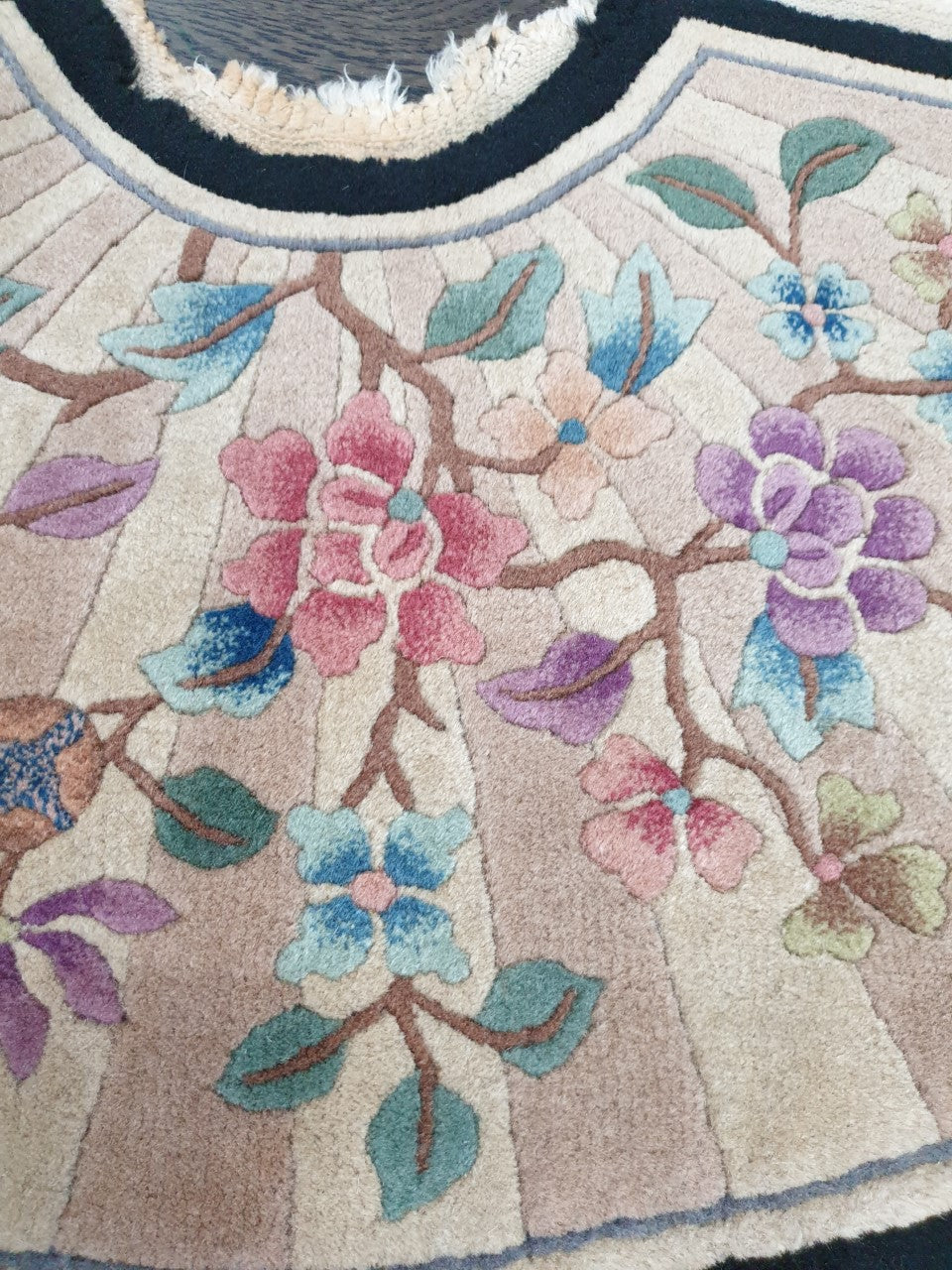 Wonderful vintage Chinese rug - Hakiemie Rug Gallery