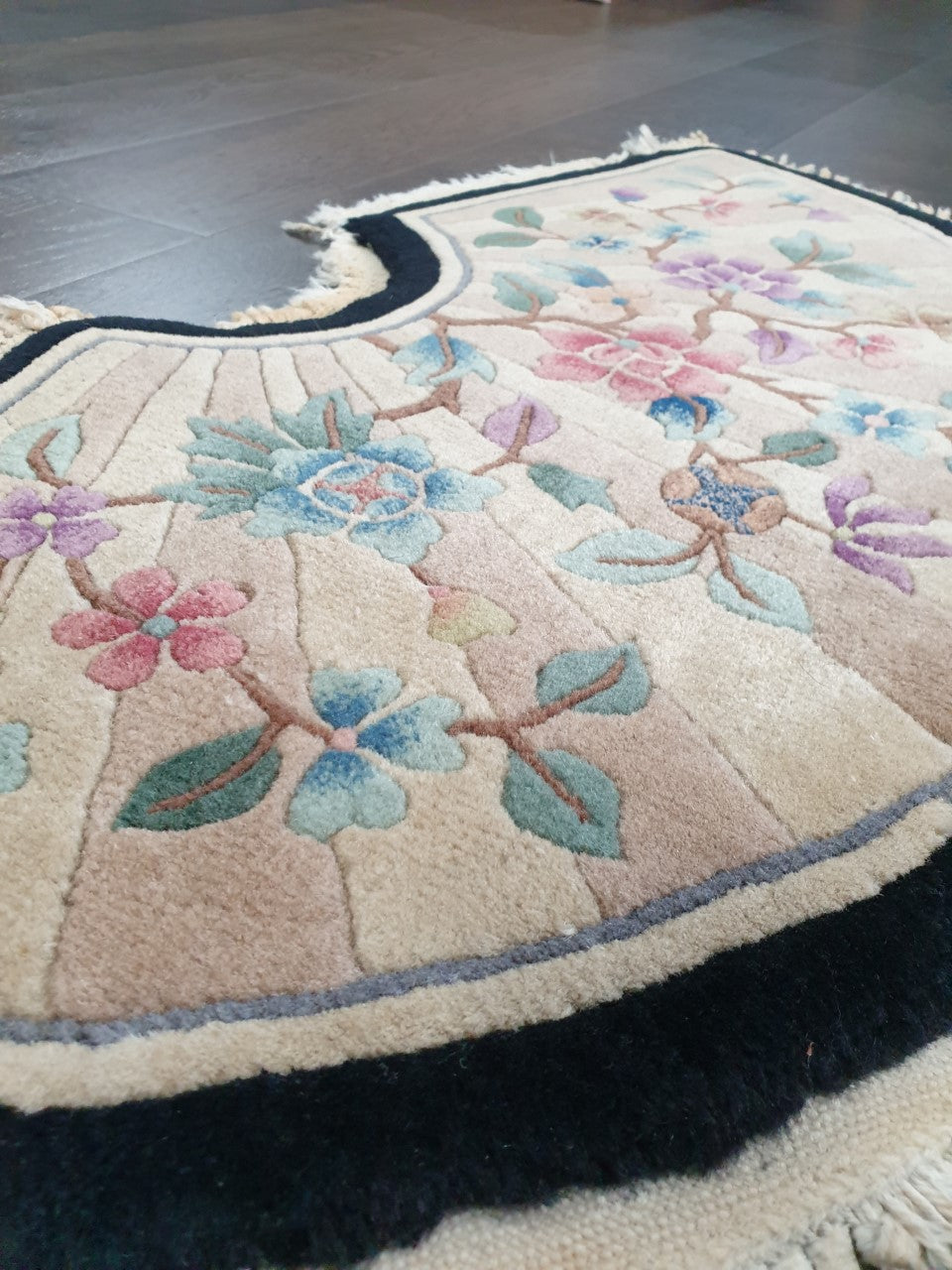 Wonderful vintage Chinese rug - Hakiemie Rug Gallery