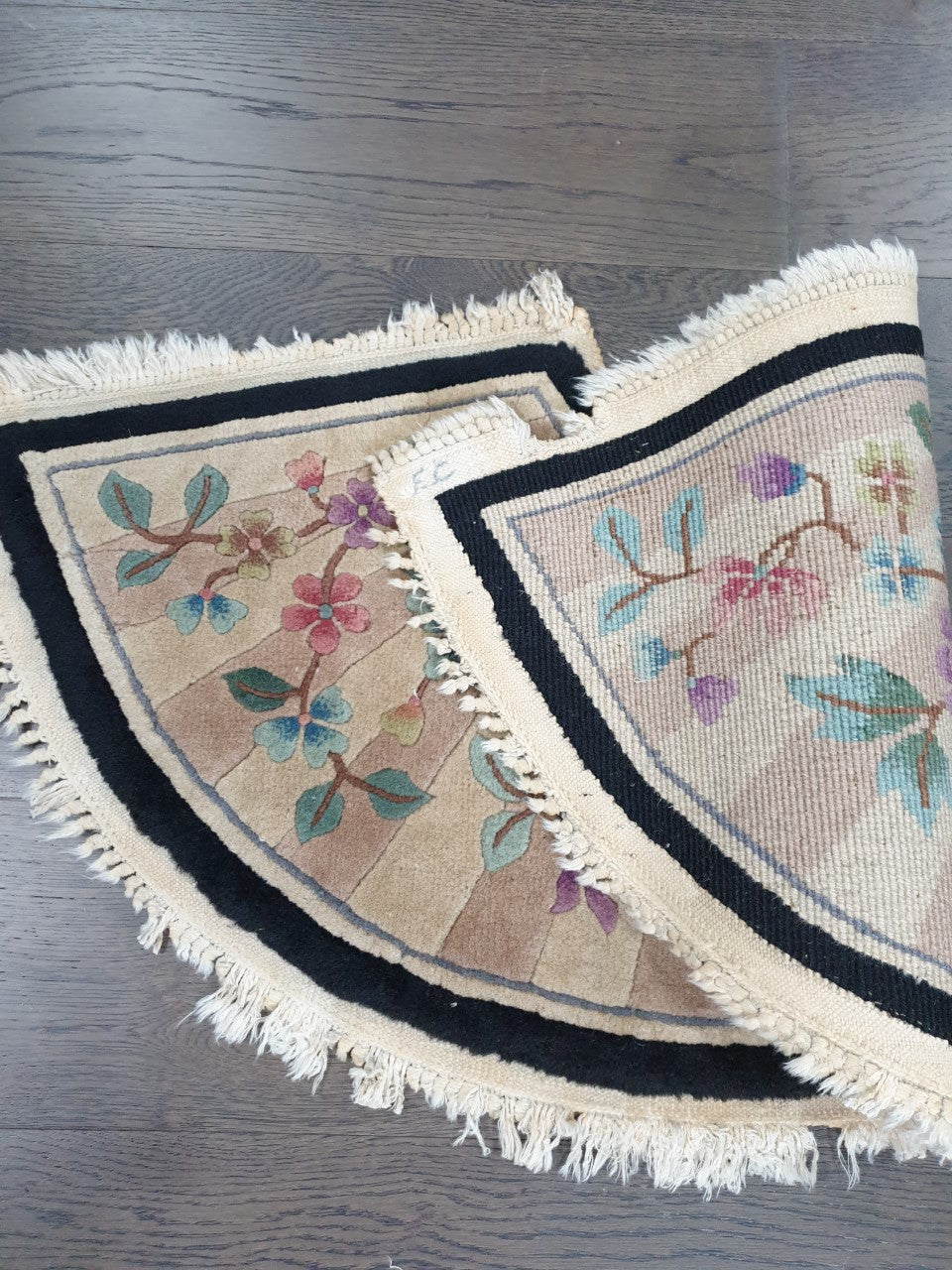Wonderful vintage Chinese rug - Hakiemie Rug Gallery