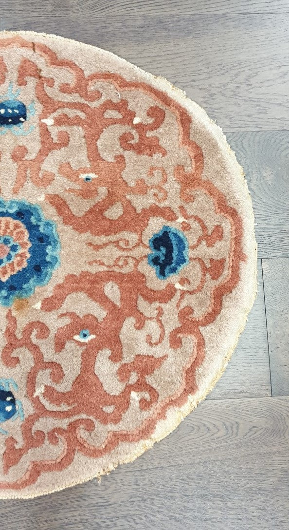 Beautiful Antique handmade Chinese rug
