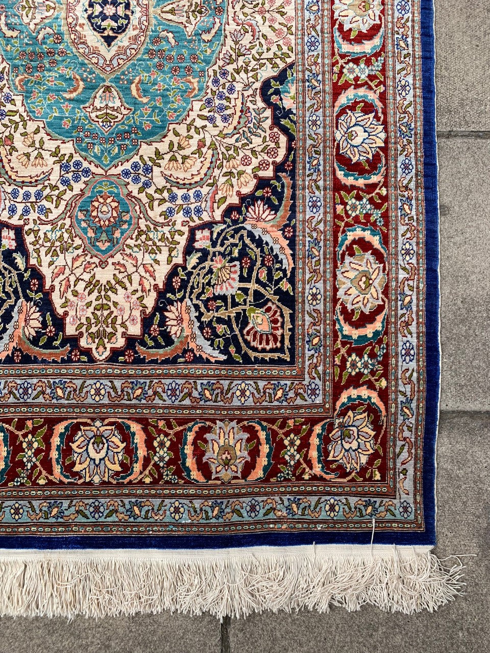 Amazing vintage Handmade Turkish Hereke silk rug - Hakiemie Rug Gallery