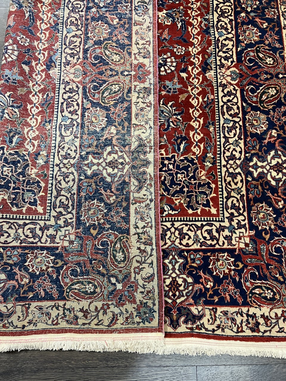 Beautiful old antique handmade decorative Iisfahan rug - Hakiemie Rug Gallery