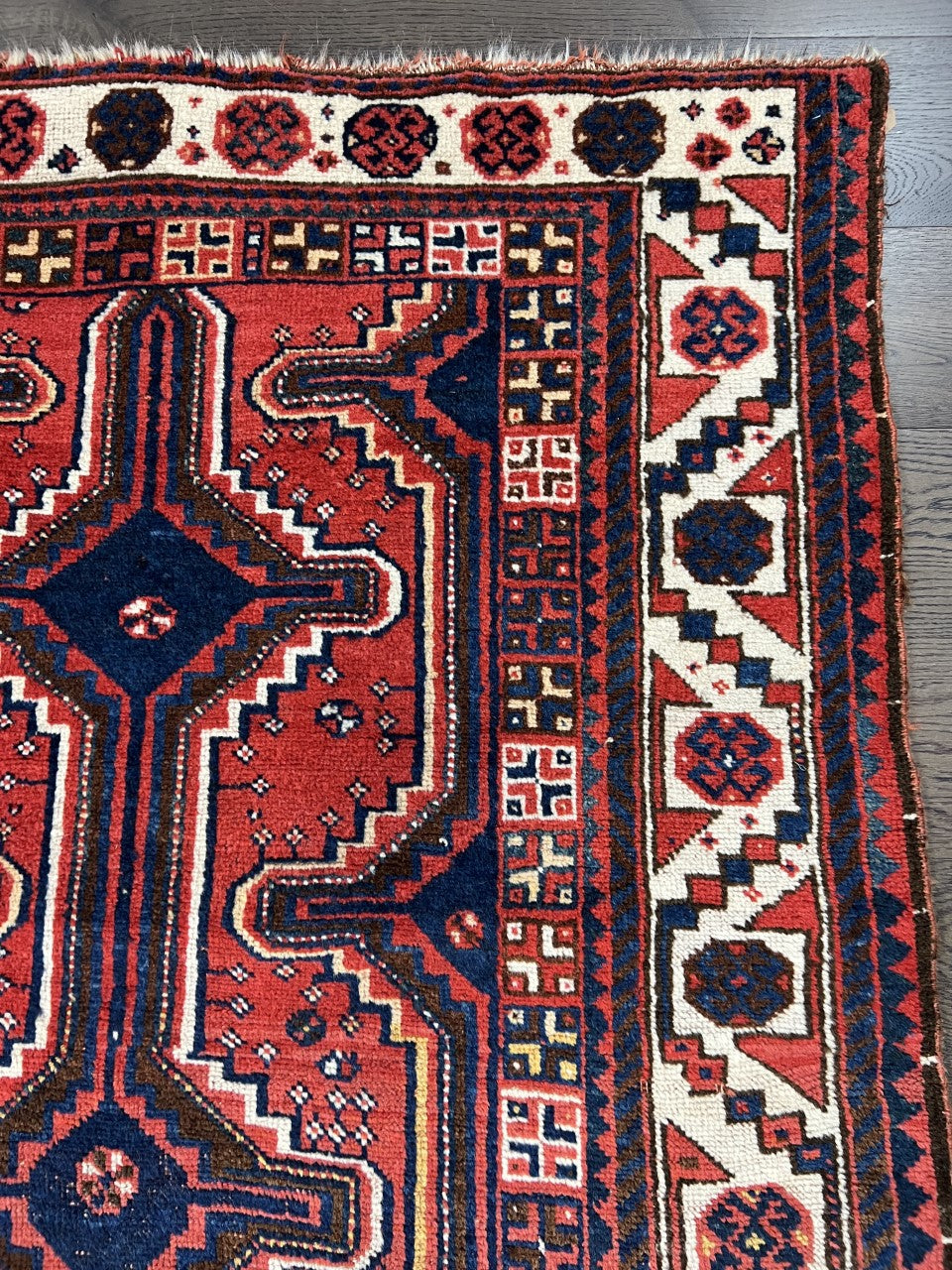 Stunning antique handmade Luri Qashqai rug - Hakiemie Rug Gallery