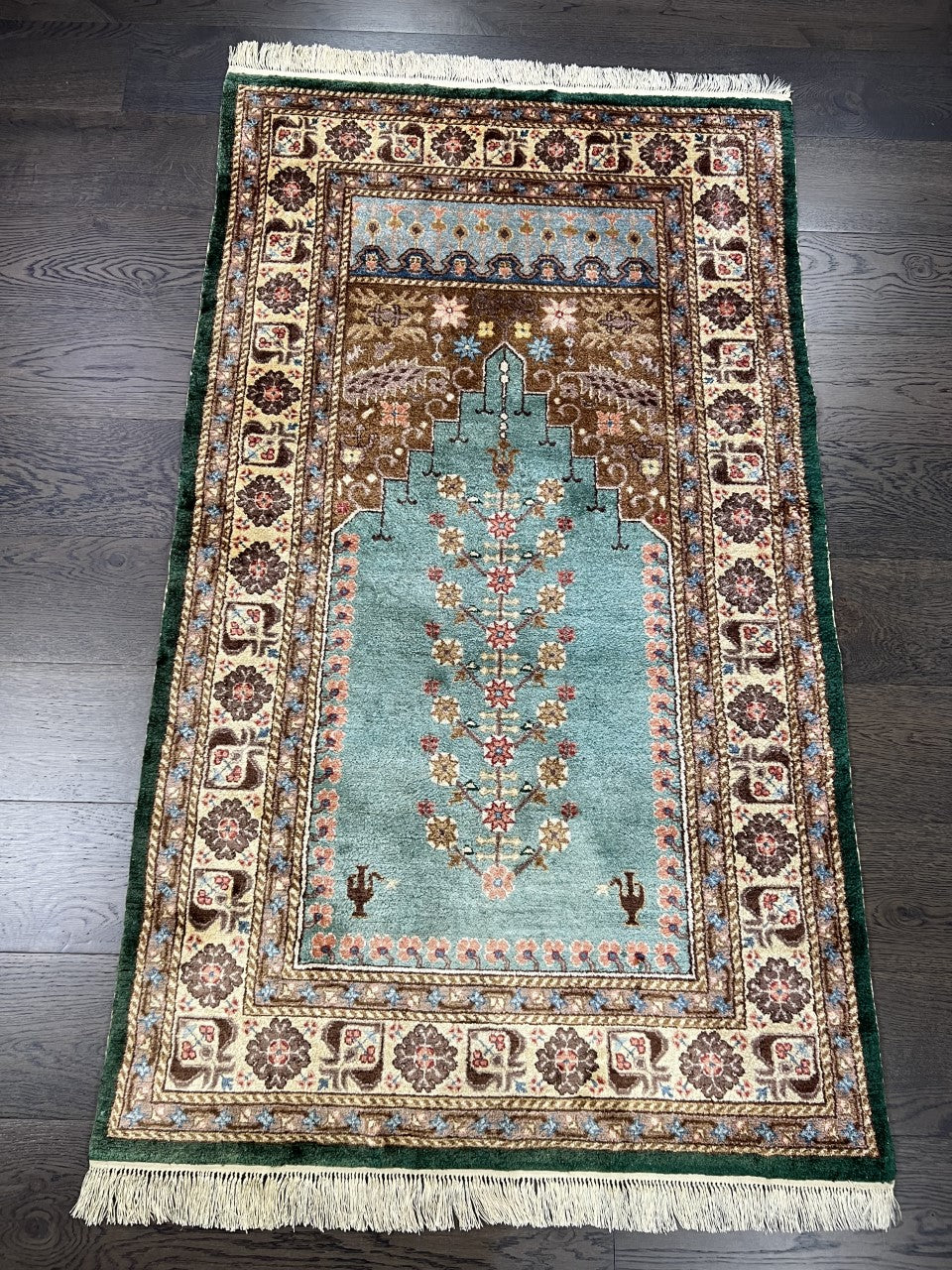 Wonderful vintage Handmade Turkish design silk rug - Hakiemie Rug Gallery