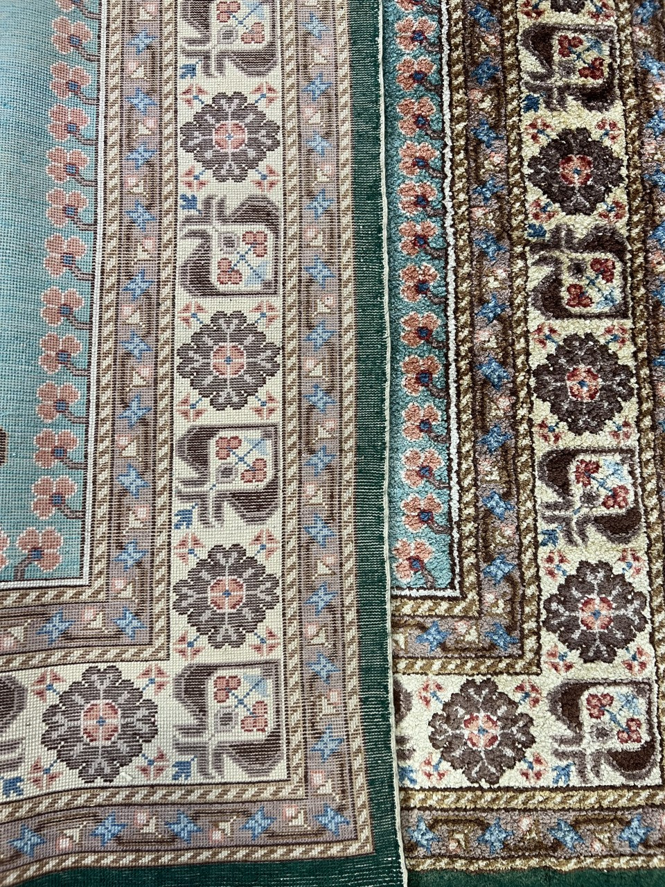 Wonderful vintage Handmade Turkish design silk rug