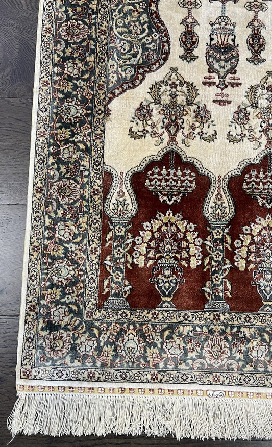 Beatiful vintage Handmade Turkish Hereke design silk rug