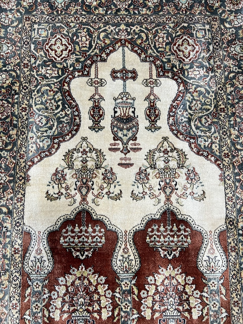 Beatiful vintage Handmade Turkish Hereke design silk rug - Hakiemie Rug Gallery