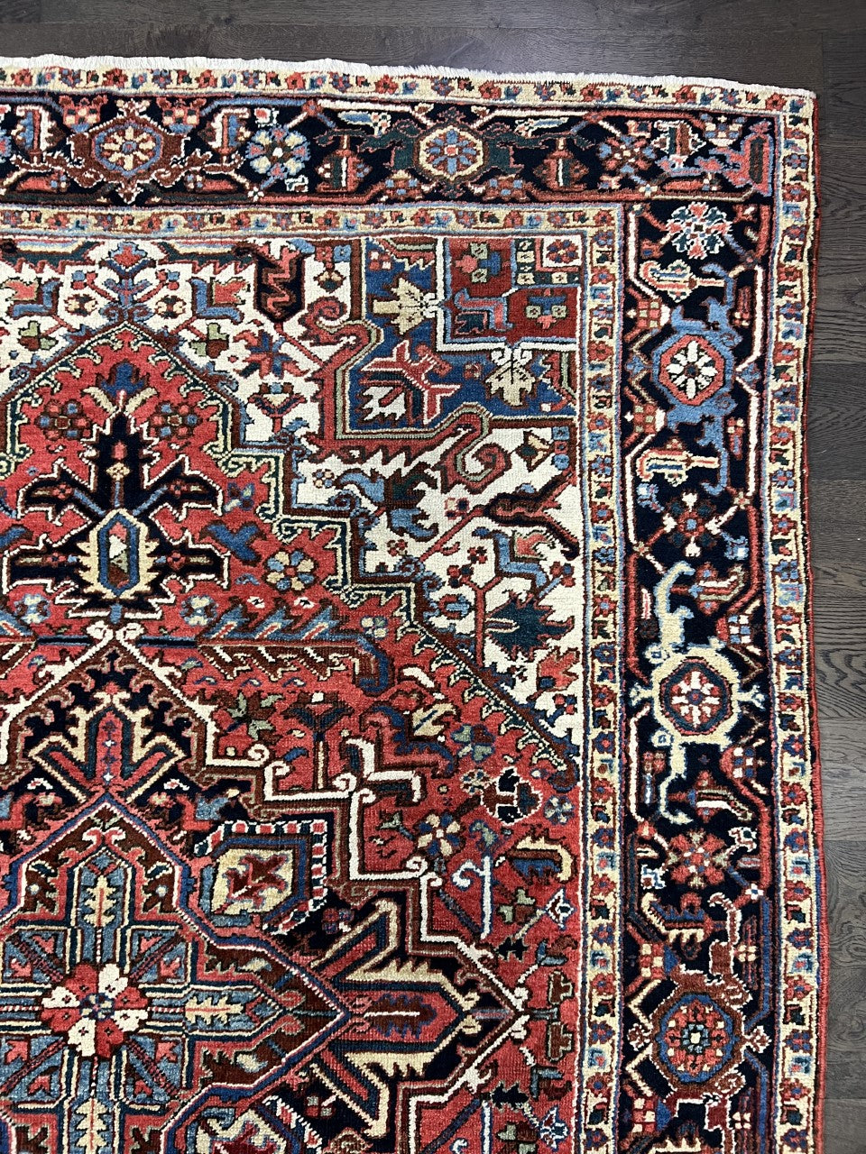 Amazing old antique handmade decorative Heriz rug