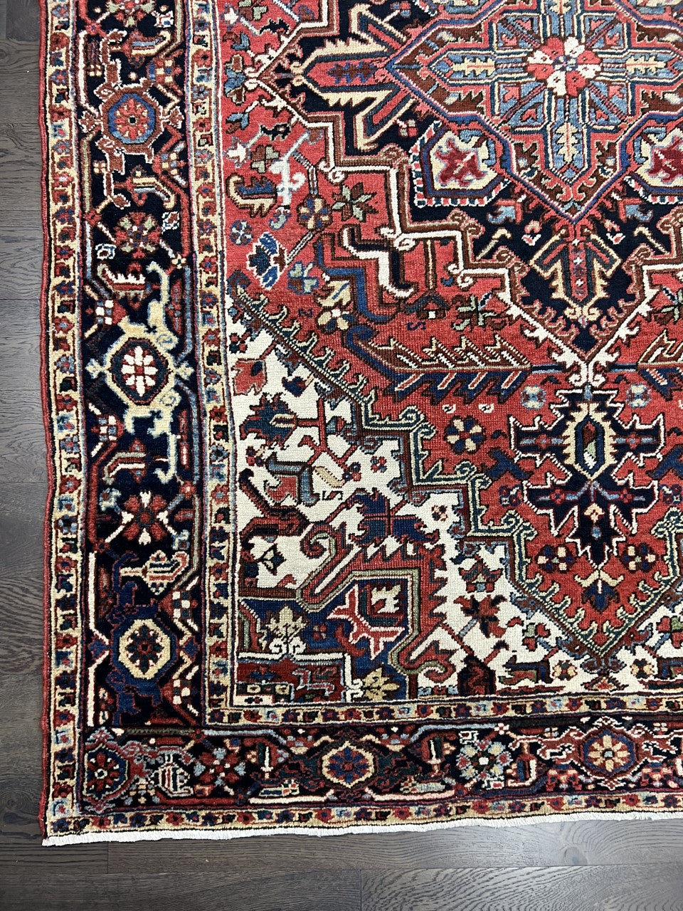 Amazing old antique handmade decorative Heriz rug