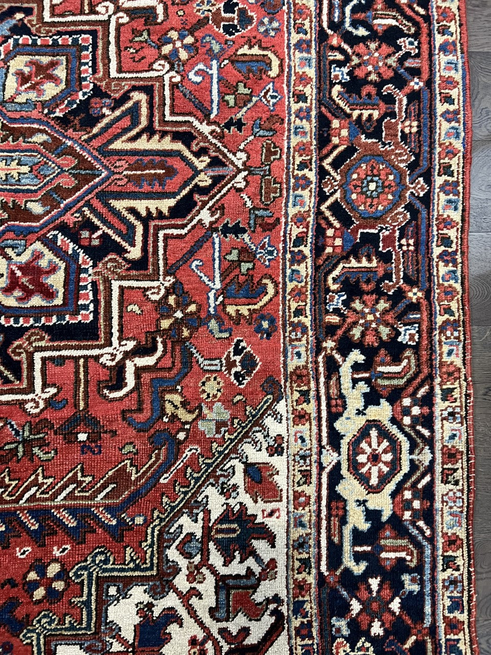 Amazing old antique handmade decorative Heriz rug - Hakiemie Rug Gallery