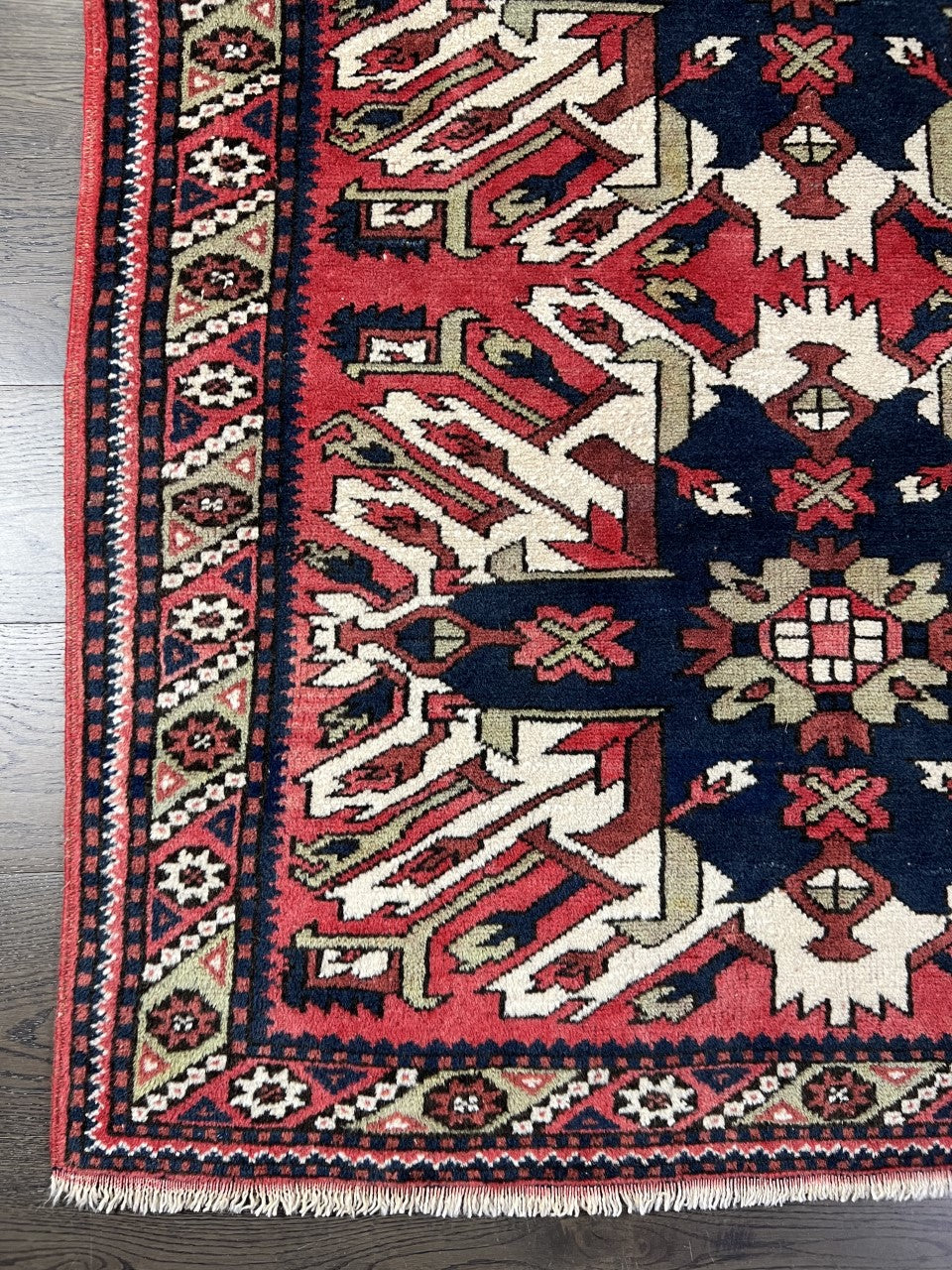 Beautiful vintage Handmade Caucasian Chalabird rug. - Hakiemie Rug Gallery