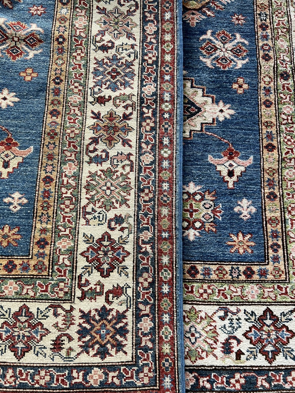 Wonderful new handmade Super Kazak rug - Hakiemie Rug Gallery