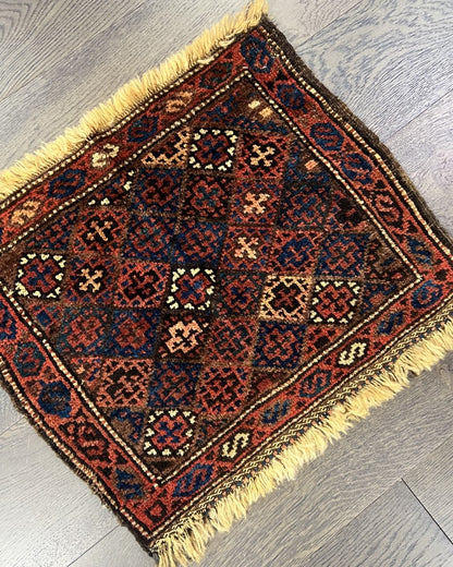 Amazing old antique decorative Balauch - Hakiemie Rug Gallery