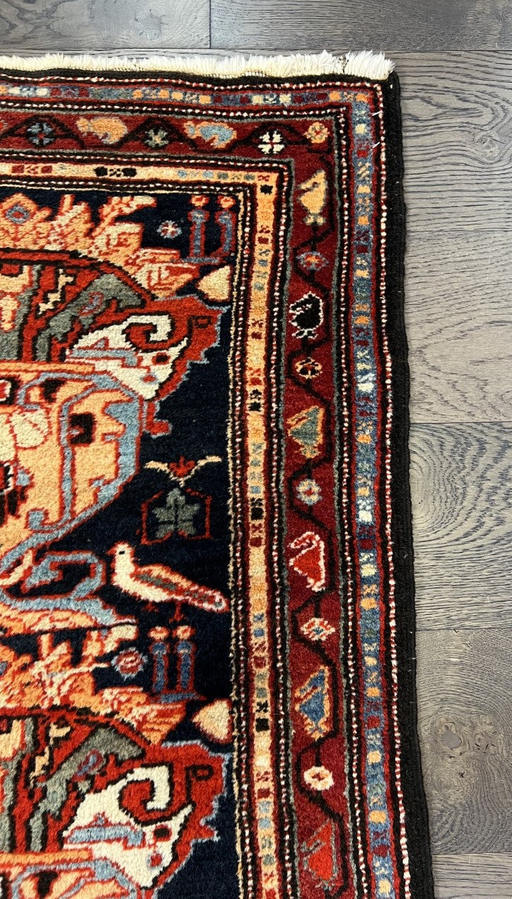 Beautiful antique North - West Heriz Rug - Hakiemie Rug Gallery