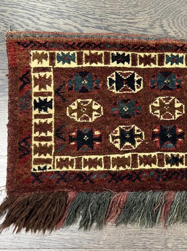 Beautiful old antique Turkmen Ersari - Hakiemie Rug Gallery