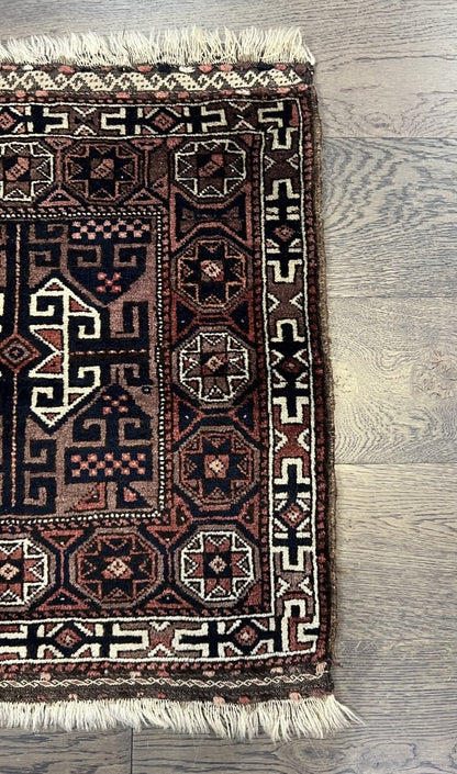 Stunning old antique decorative Balauch - Hakiemie Rug Gallery