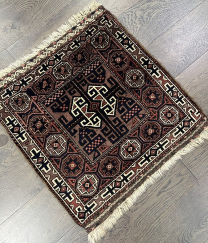 Stunning old antique decorative Balauch - Hakiemie Rug Gallery