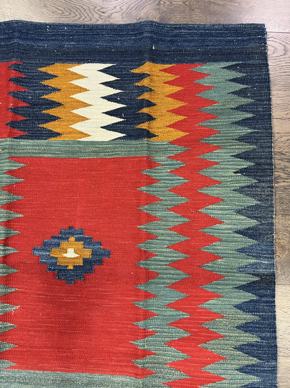 Beautiful New Qasqhai Kilim Sofra - Hakiemie Rug Gallery