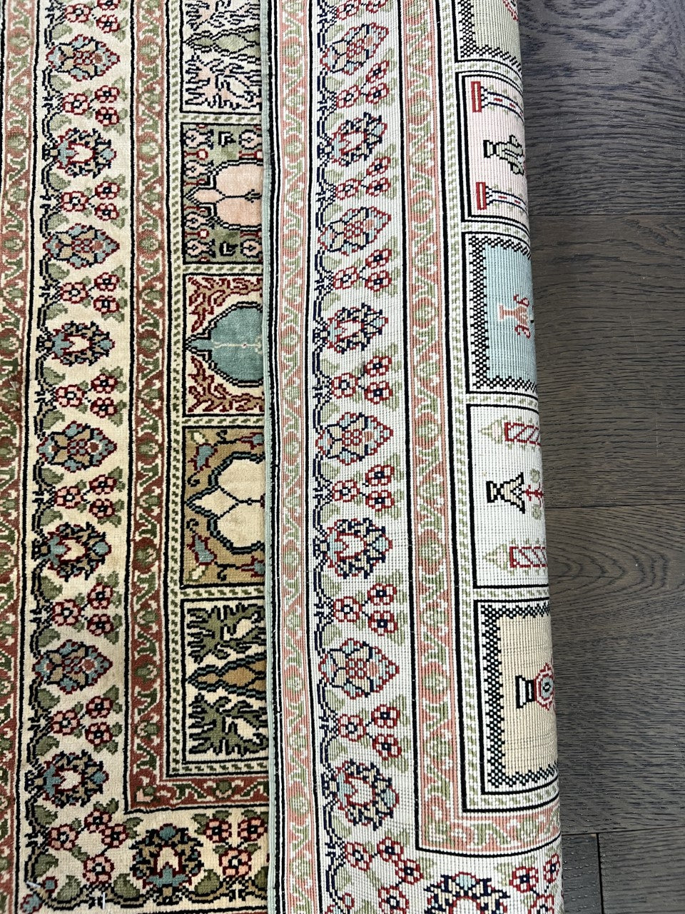 Wonderful vintage Turkish Silk Rug - Hakiemie Rug Gallery