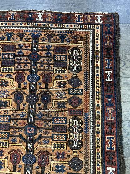 Amazing Old Antique Handmade Baluchi rug - Hakiemie Rug Gallery