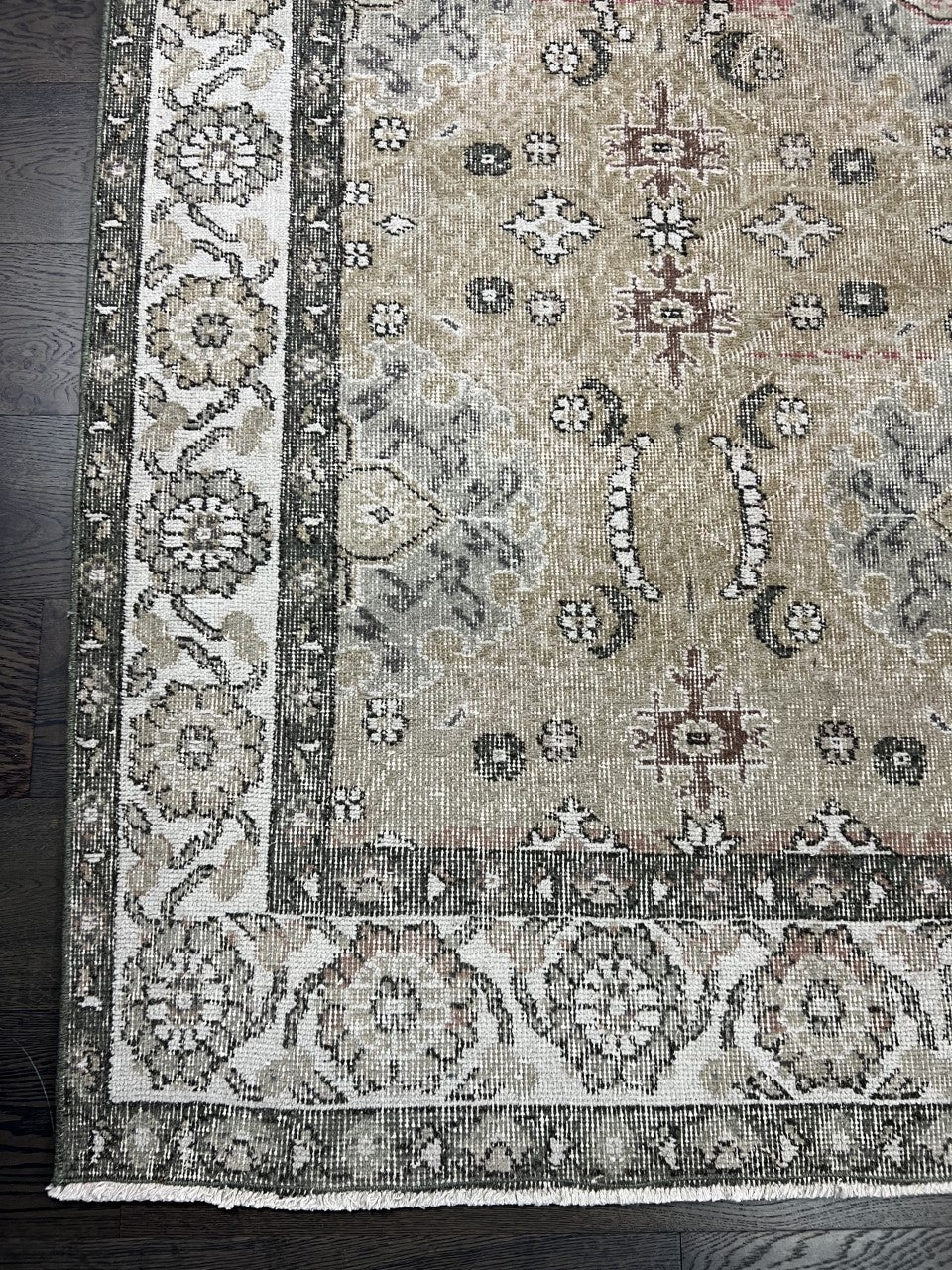 Wonderful vintage Handmade Turkish Rug - Hakiemie Rug Gallery