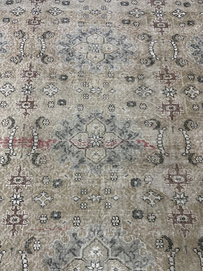 Wonderful vintage Handmade Turkish Rug - Hakiemie Rug Gallery