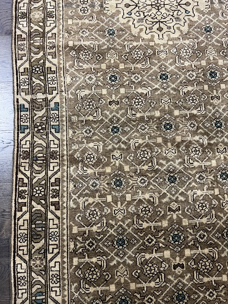 Wonderful old Handmade Malayer Runner - Hakiemie Rug Gallery