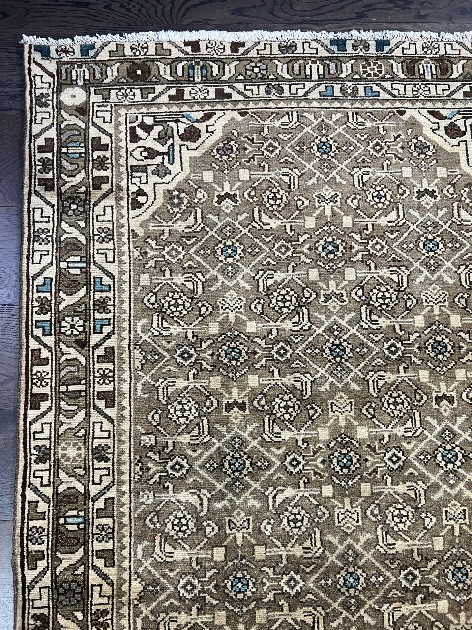 Wonderful old Handmade Malayer Runner - Hakiemie Rug Gallery