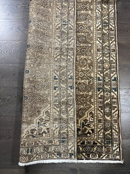 Wonderful old Handmade Malayer Runner - Hakiemie Rug Gallery