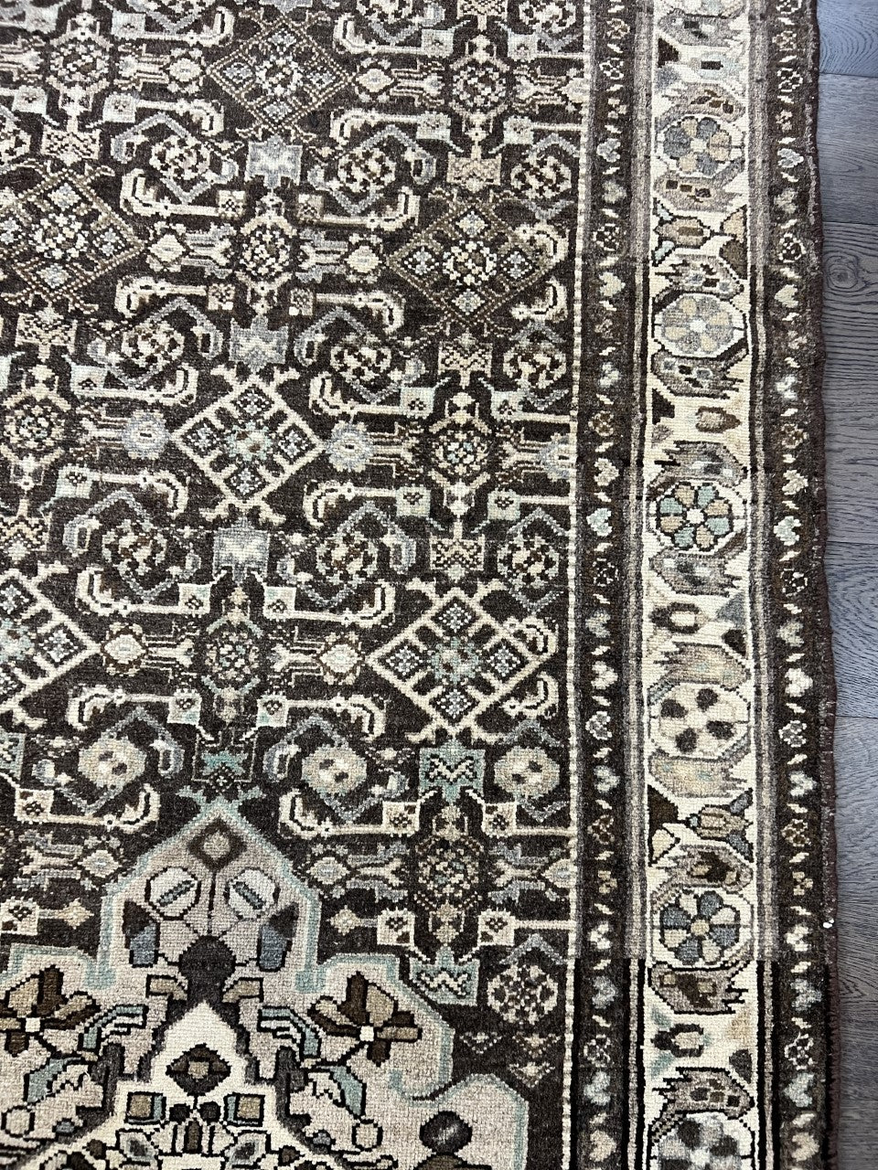 Stunning old Handmade Malayer Runner - Hakiemie Rug Gallery