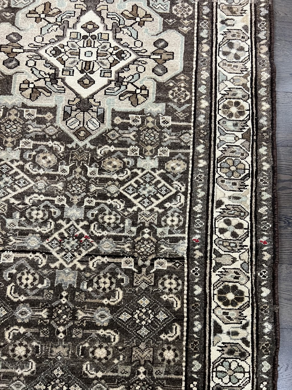 Stunning old Handmade Malayer Runner - Hakiemie Rug Gallery