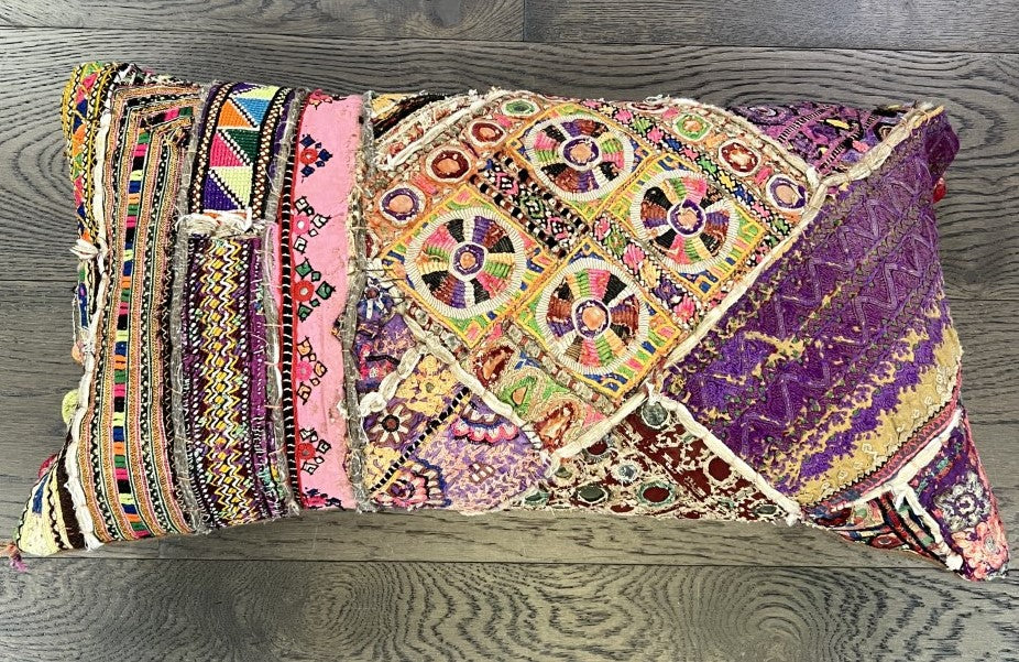 Beautiful vintage Indian cushion - Hakiemie Rug Gallery